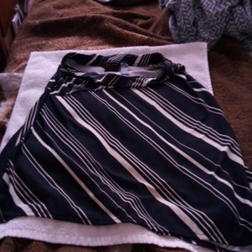 Striped black n' white mini skirt